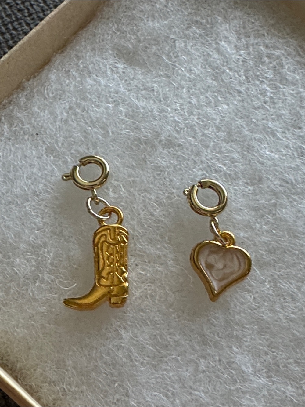 Gold Cowboy Boot and Heart Charm Set - Gold and Cream